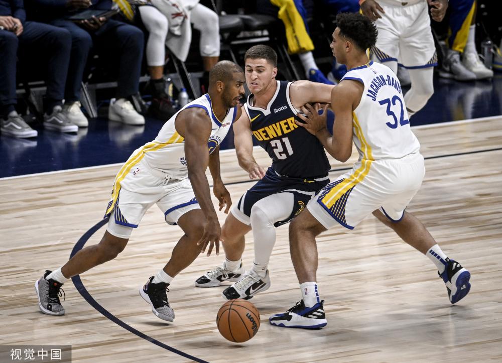 阿尔维斯在 阿尔维斯在