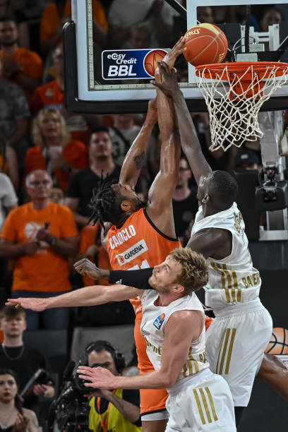 帅小因扎吉 帅小因扎吉