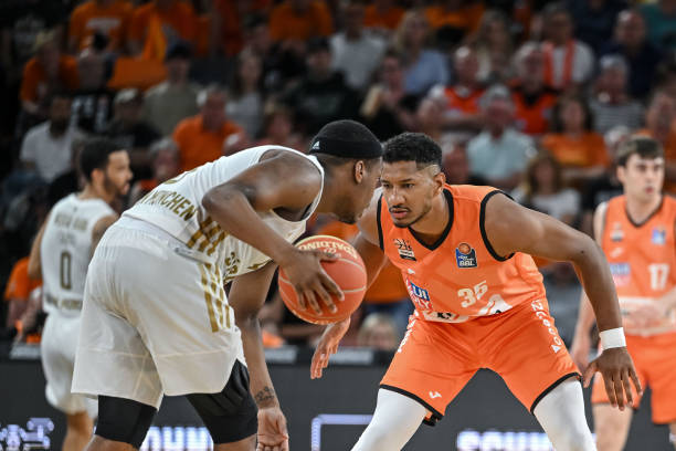 宾陷入困境 宾陷入困境