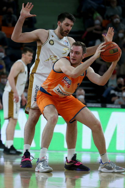 育合作和文 育合作和文